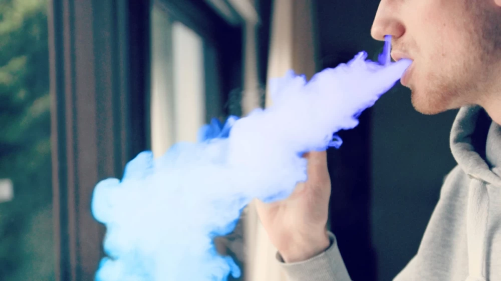 نحوه رنگی کردن دود ویپ به چه صورت است؟